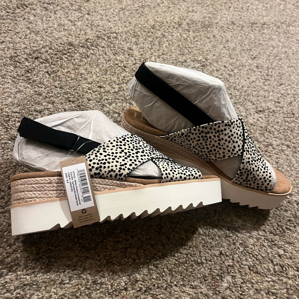 Toms Black and Cream Women's Sandals